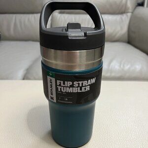Stanley The Iceflow Flip Straw Tumbler 20oz/0.59L 7hrs Cold 35hrs Iced